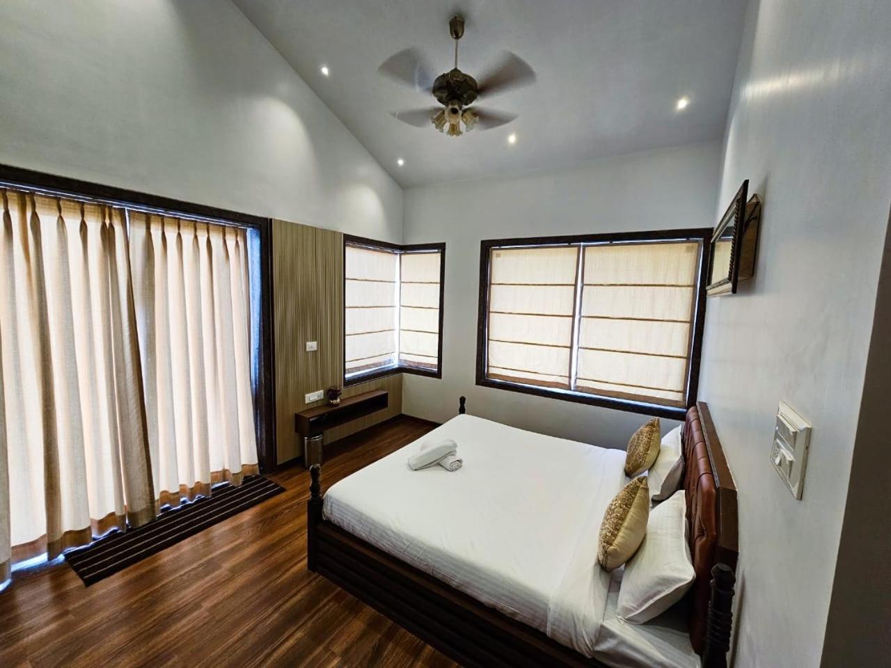 Premium Chalet Lonavala Exterior photo