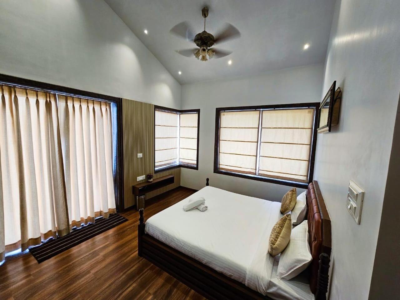 Premium Chalet Lonavala Exterior photo